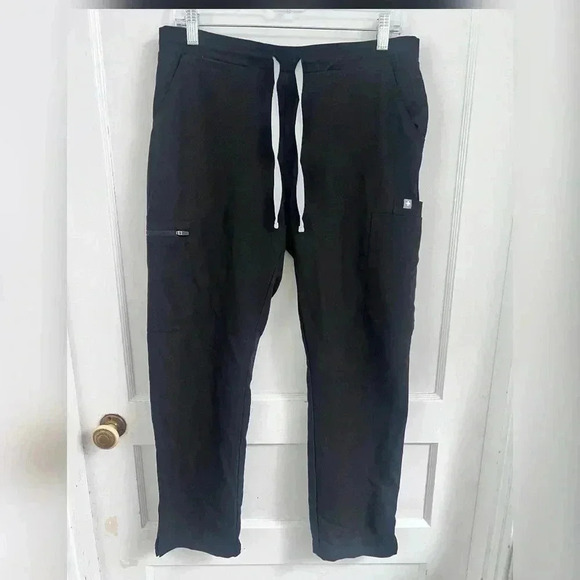 Figs Men’s Cairo Black Cargo Scrub Pants Size M - Picture 1 of 7